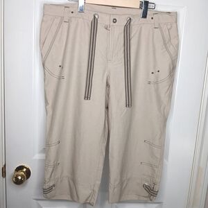 Columbia Capris Classic Straight Leg Neutral Tan Women's Size L